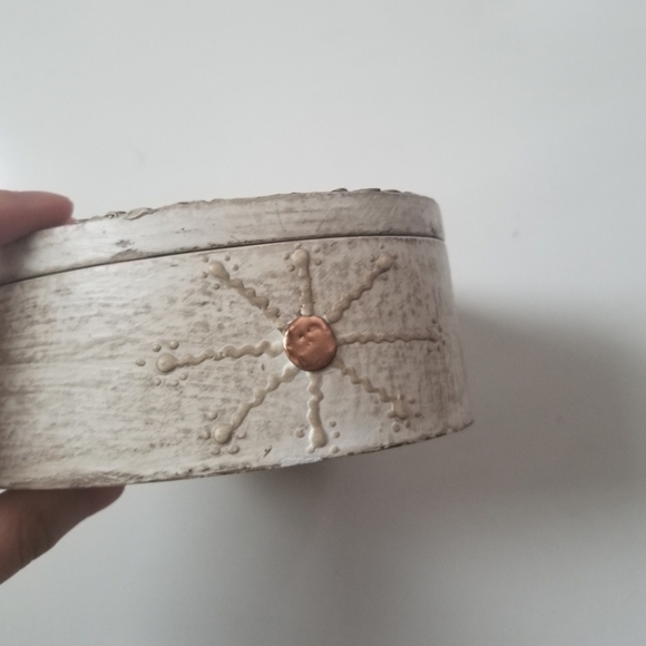 Cream-White Heart Trinket Box - Picture 5 of 7